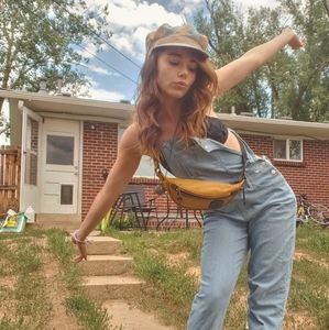 Meet your Posher, Savannah